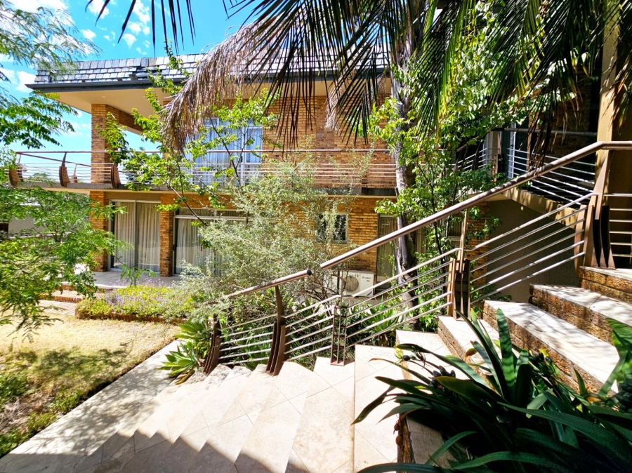 8 Bedroom Property for Sale in Waverley Free State